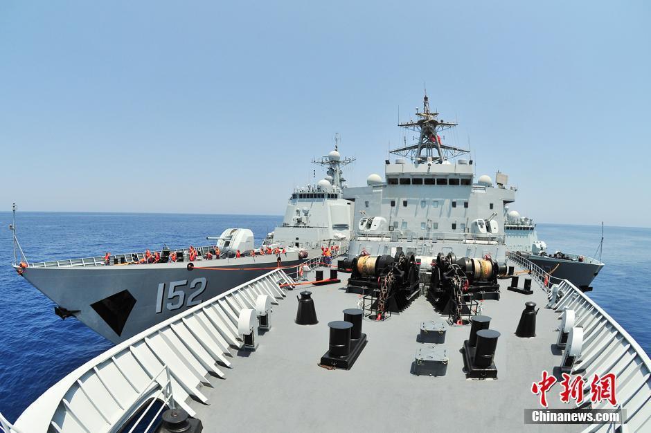 深海伏兵 水下“长城”——写在中国海军潜艇部队成立70周年之际